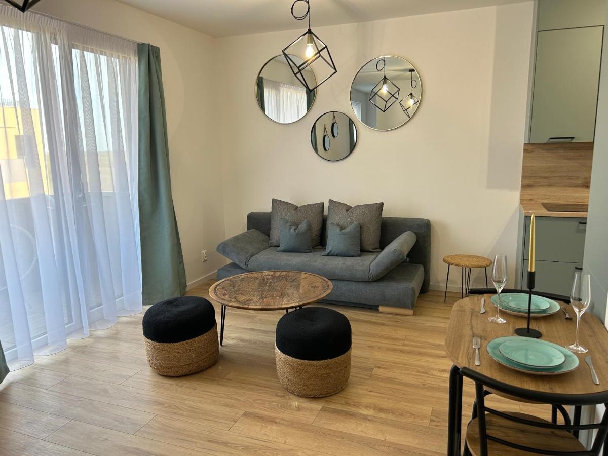 Cozy 1-Bedroom Condo Miloslavov Exteriör bild